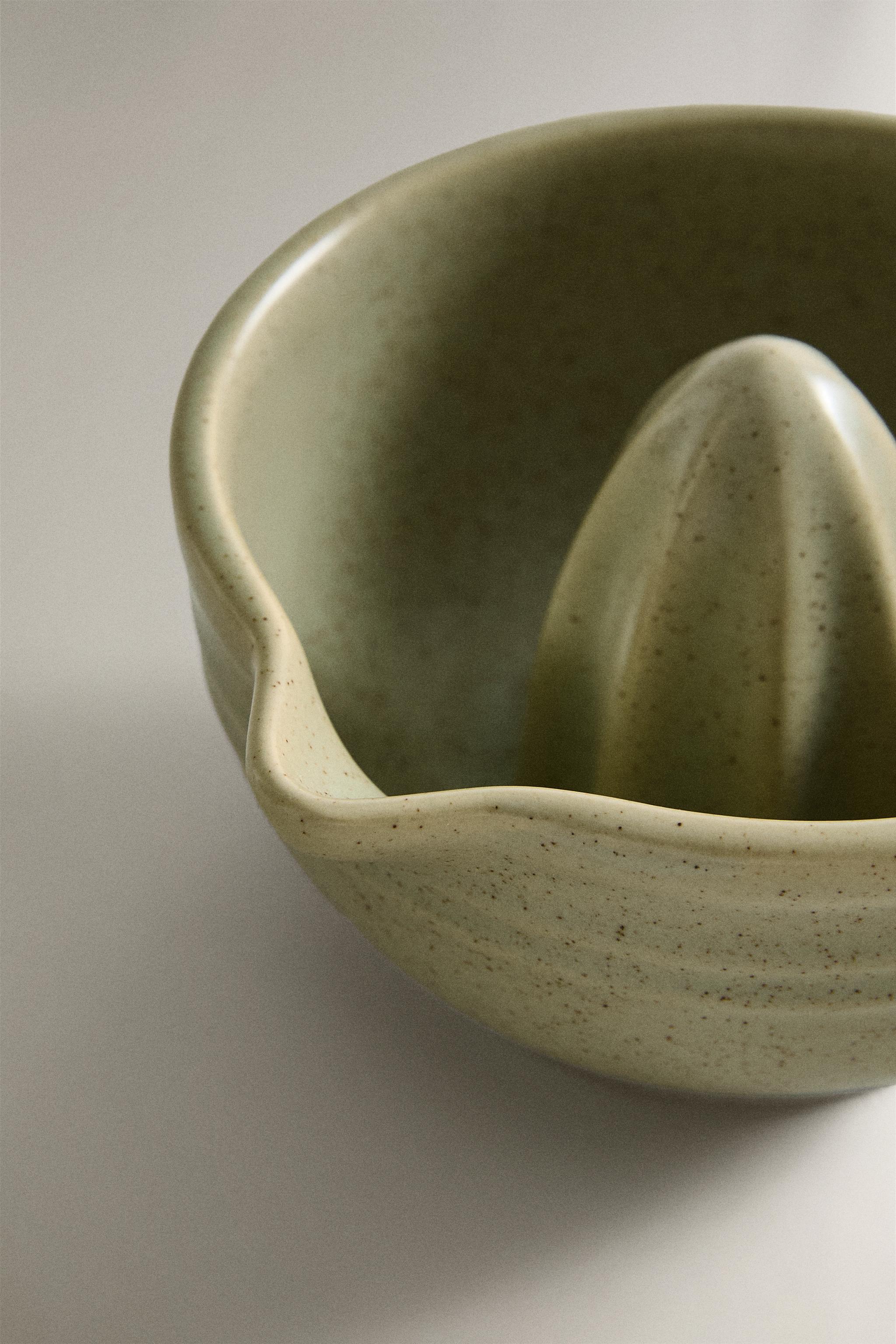 PRESSE-AGRUMES GRÈS PETIT FORMAT